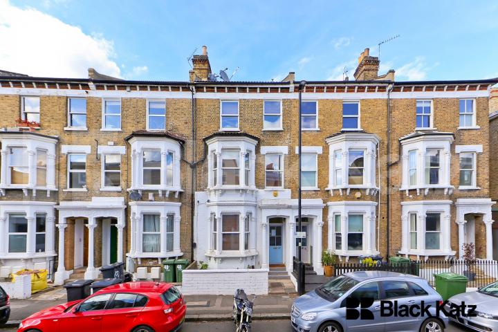Victorian Conversion arranged over three floors with two bathrooms Stockwell Green, Stockwell